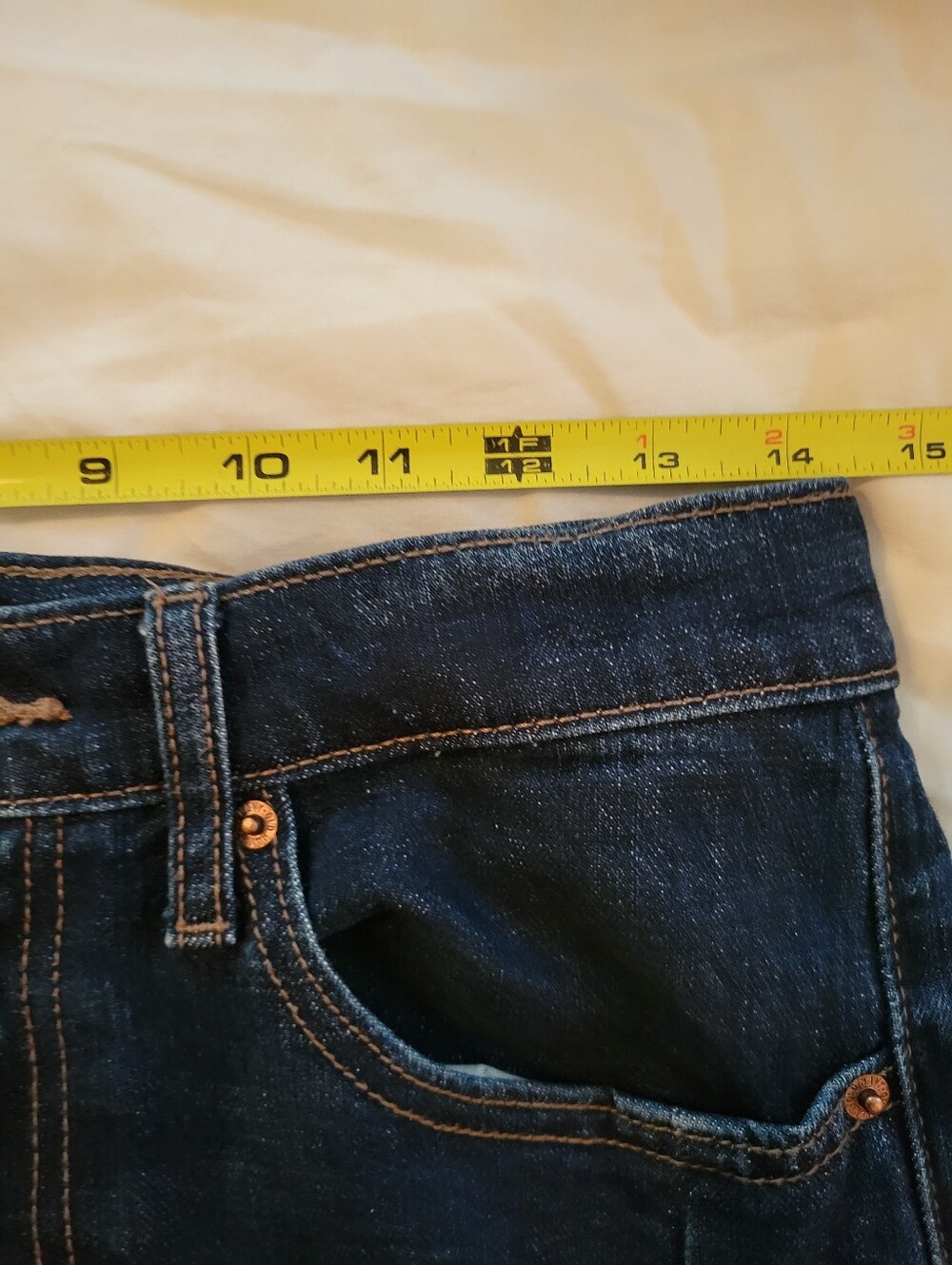Old Navy Women's Size 6 Barrel Leg With Side Seams High-Rise Ankle Jeans - Picture 6 of 9
